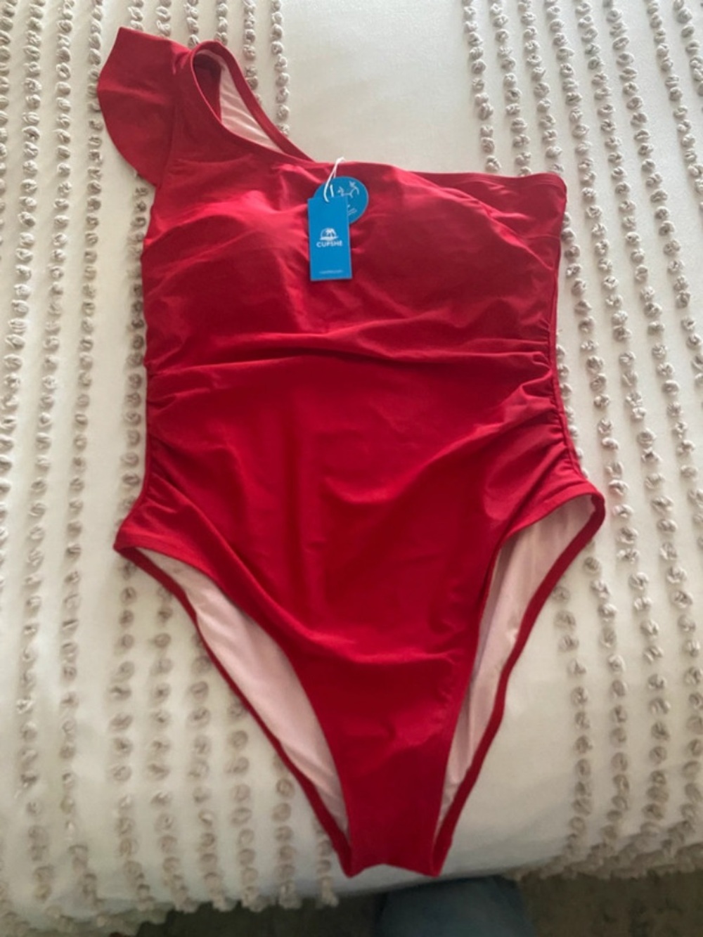 Cupshe One-Shoulder Red One-Piece Swimsuit